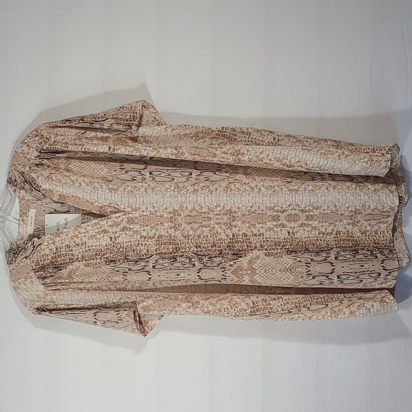 entro Dresses & Skirts - Entro Snakesin Print Dress/Tunic